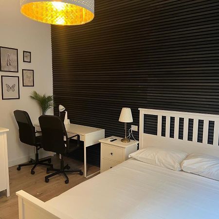 P18&Rooms Palestrina 18 Milan Bagian luar foto
