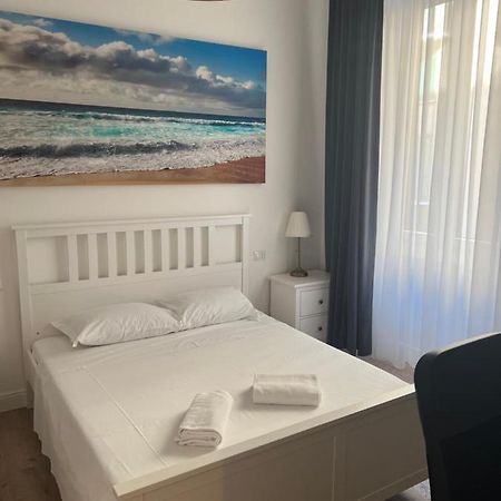 P18&Rooms Palestrina 18 Milan Bagian luar foto