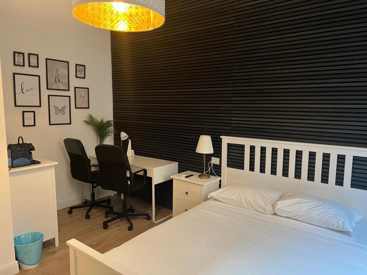 P18&Rooms Palestrina 18 Milan Bagian luar foto