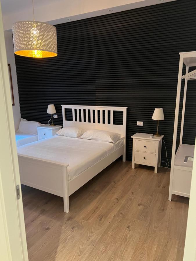 P18&Rooms Palestrina 18 Milan Bagian luar foto
