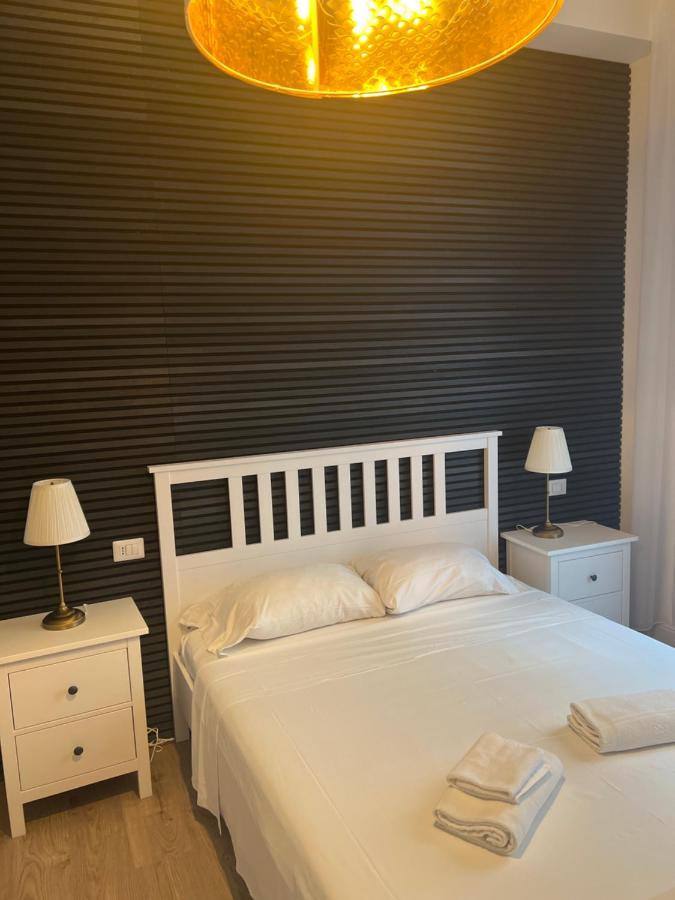 P18&Rooms Palestrina 18 Milan Bagian luar foto