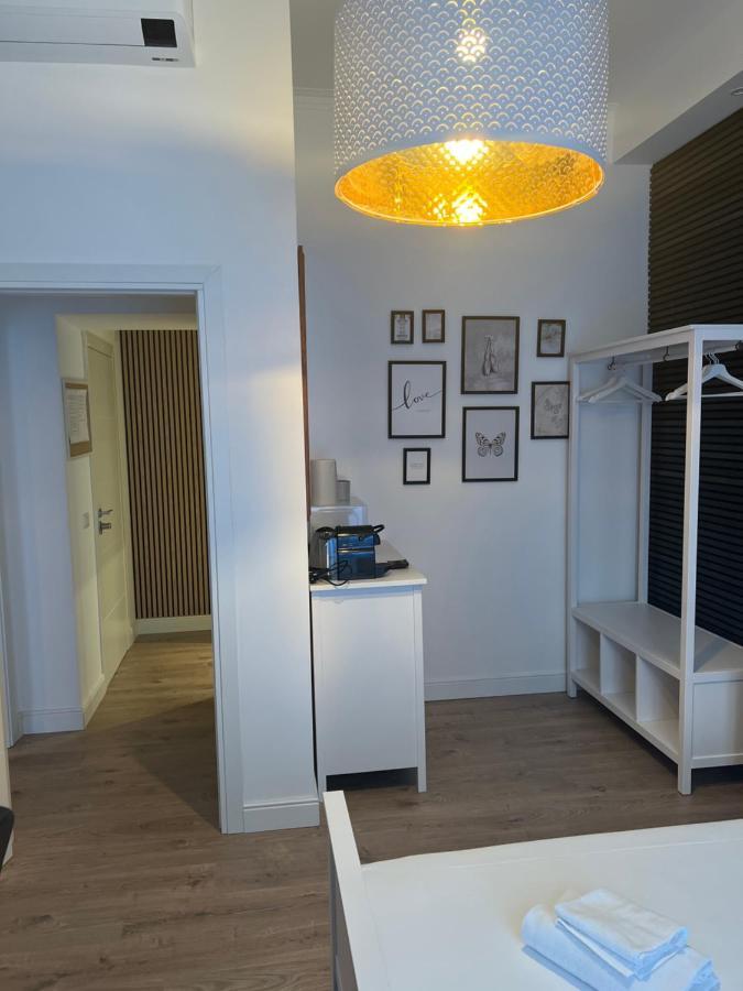 P18&Rooms Palestrina 18 Milan Bagian luar foto